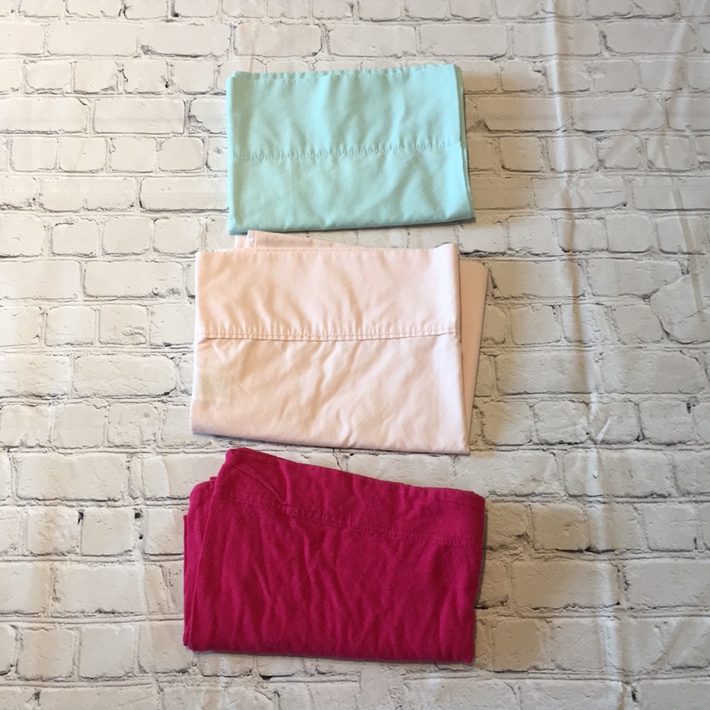 Assorted Pillow Cases - Picture 3 of 5